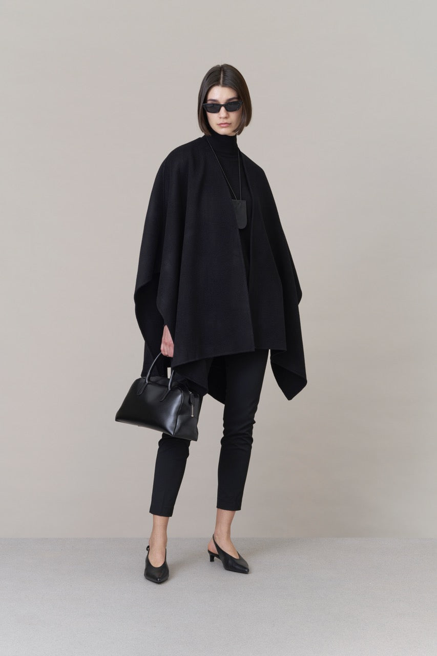Nova Doublé Cashmere Blend Cape Onyx (Short)