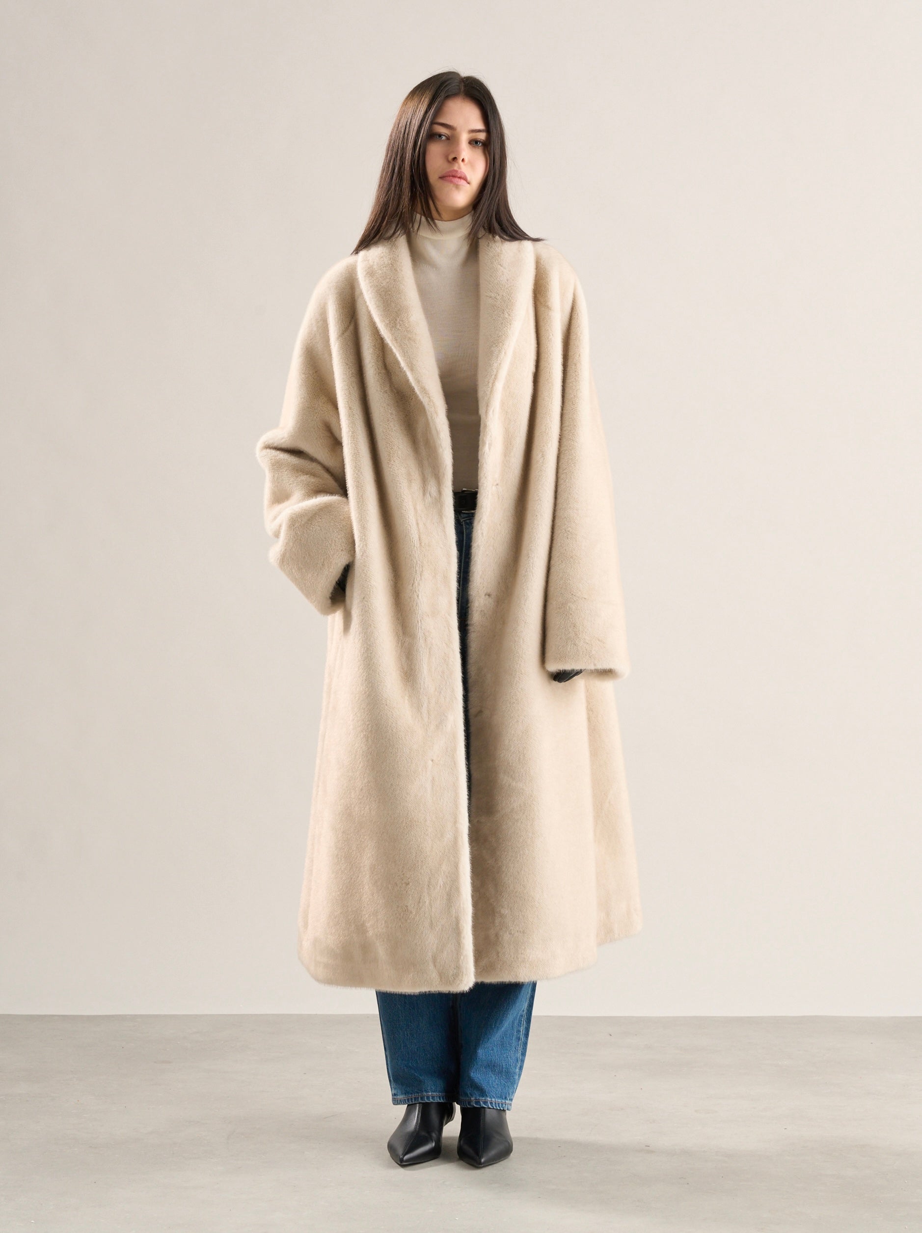 Cloe Faux Fur Coat Alabaster