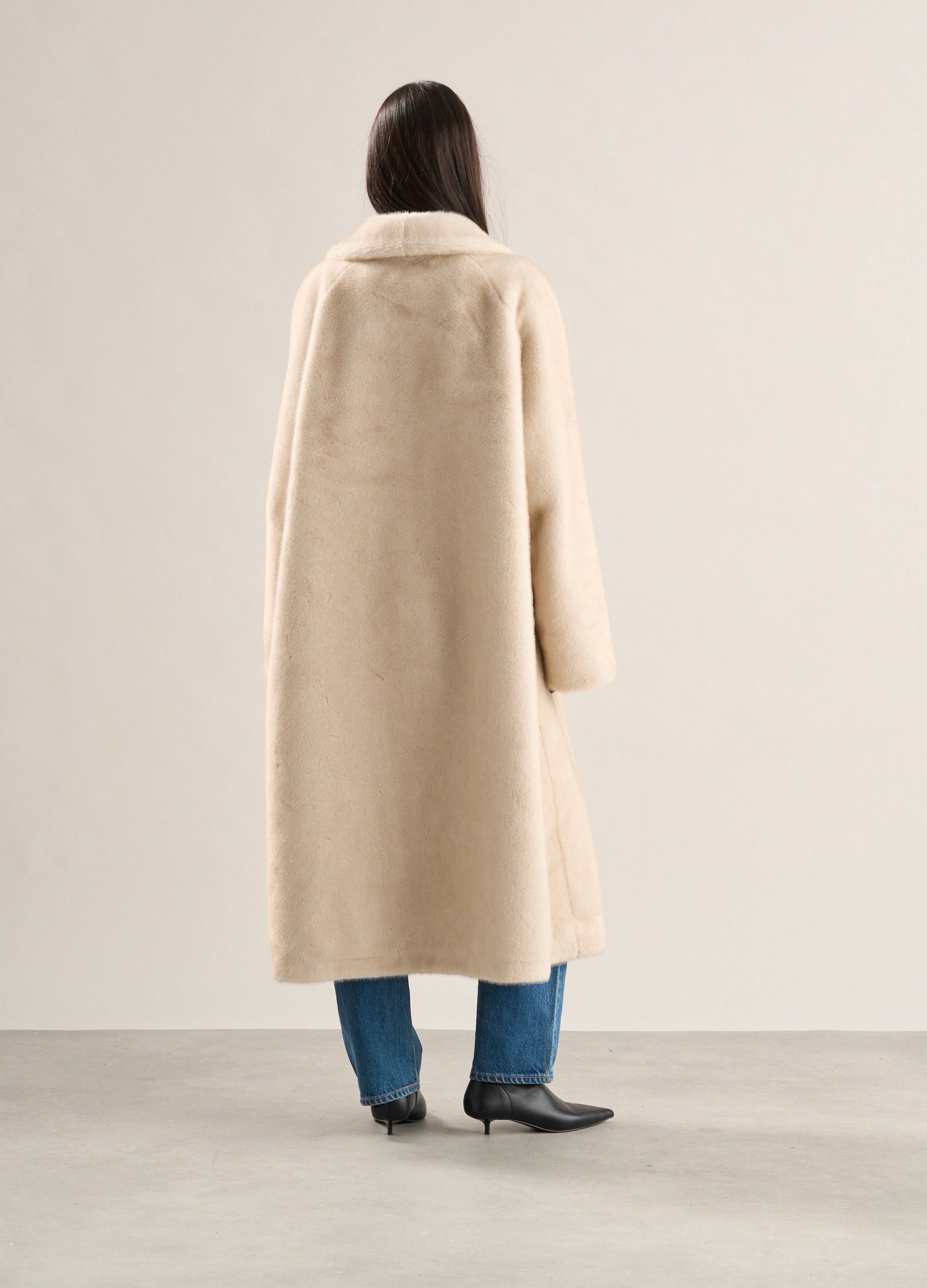 Cloe Faux Fur Coat Alabaster