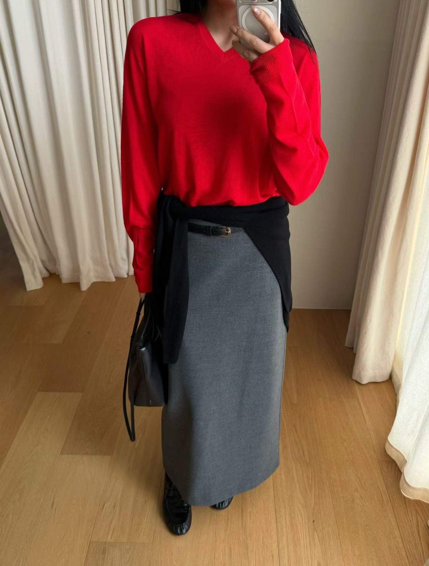 Kyle V Neck Wool Knit Cherry