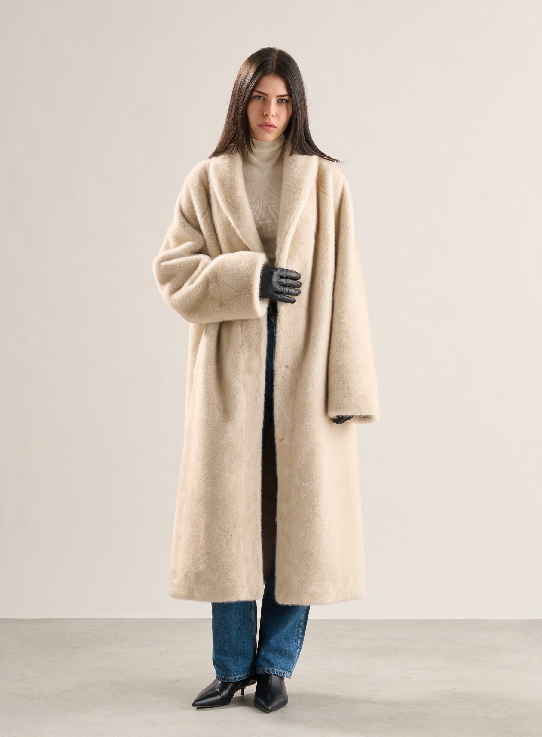 Cloe Faux Fur Coat Alabaster