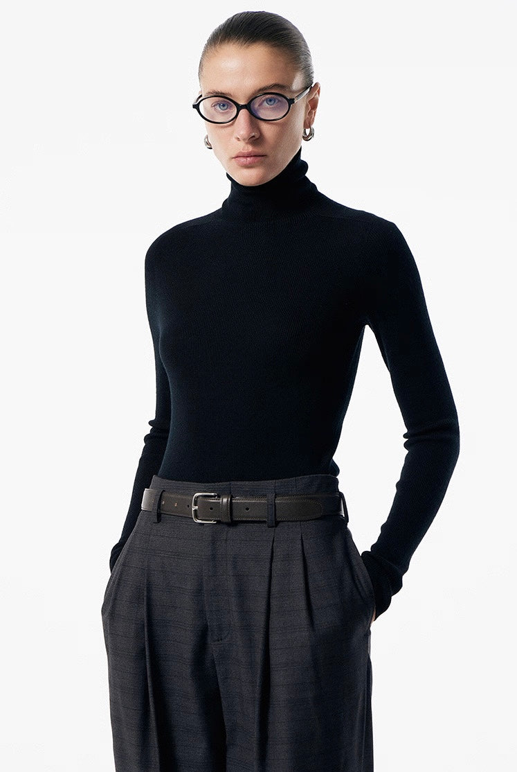 Mol Ultra Thin Merino Turtleneck Black