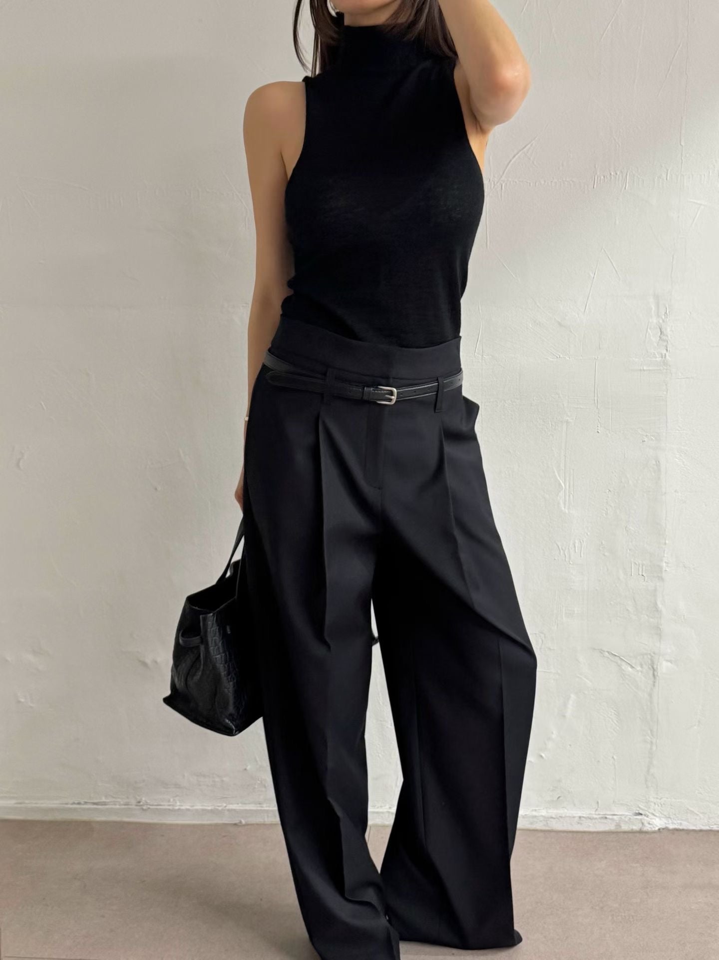 Shay Sleeveless Turtleneck Black
