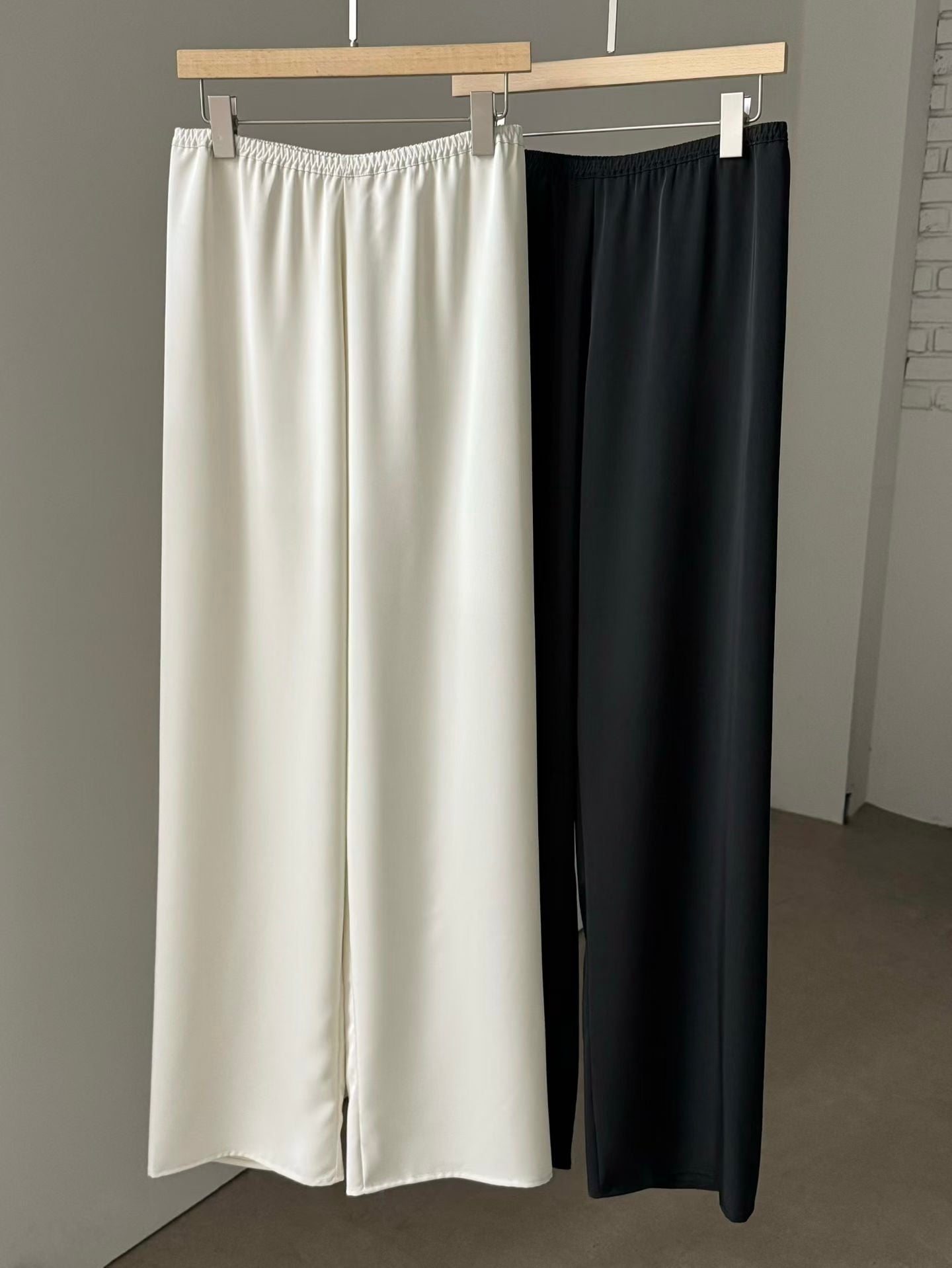 Zax Silky Straight Leg Pants Onyx