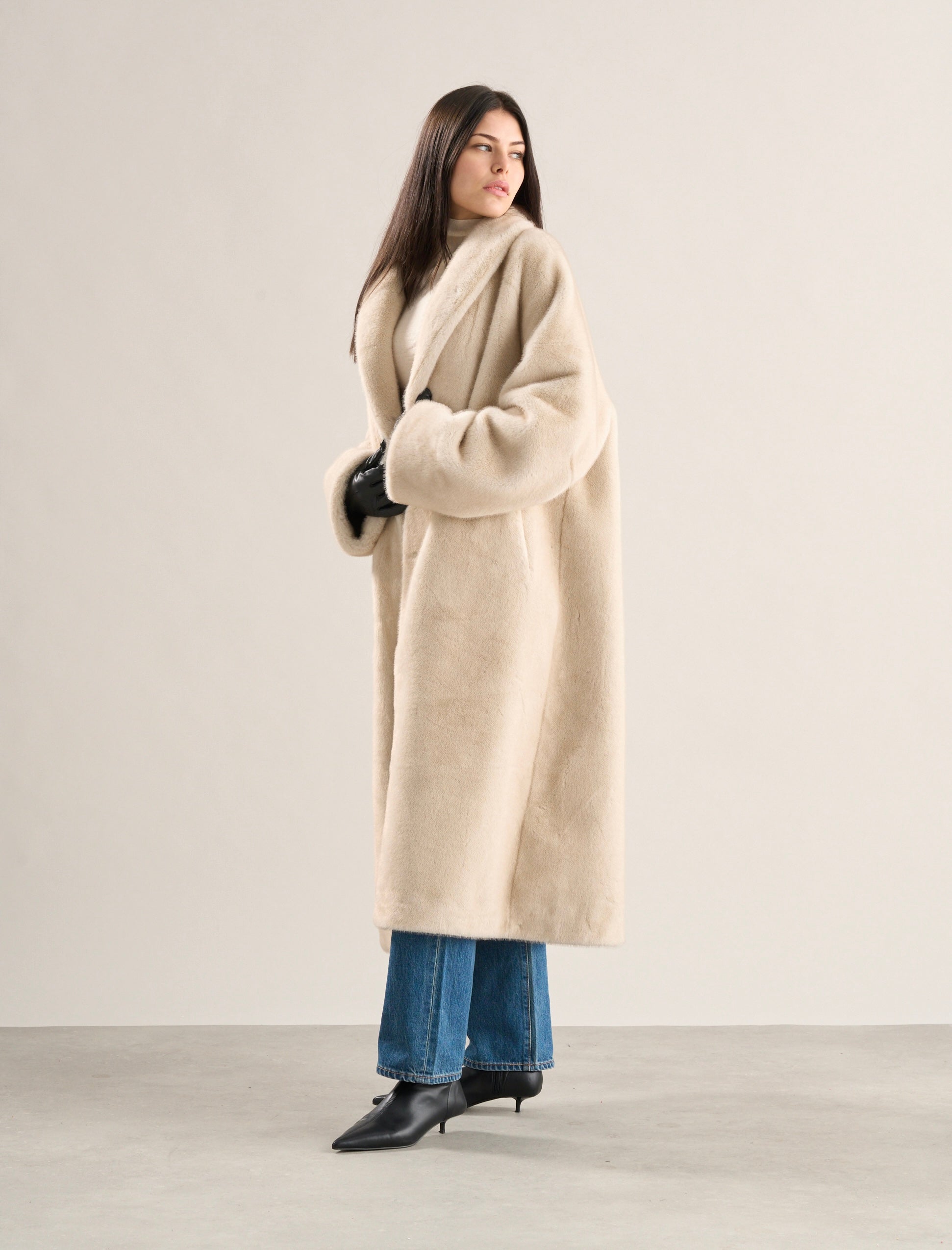 Cloe Faux Fur Coat Alabaster