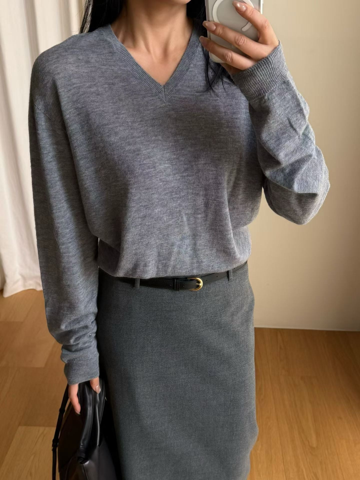 Kyle V Neck Wool Knit Charcoal