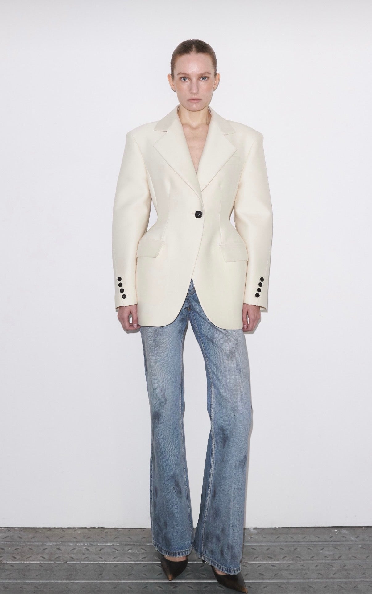 Demar Hourglass Blazer Ecru