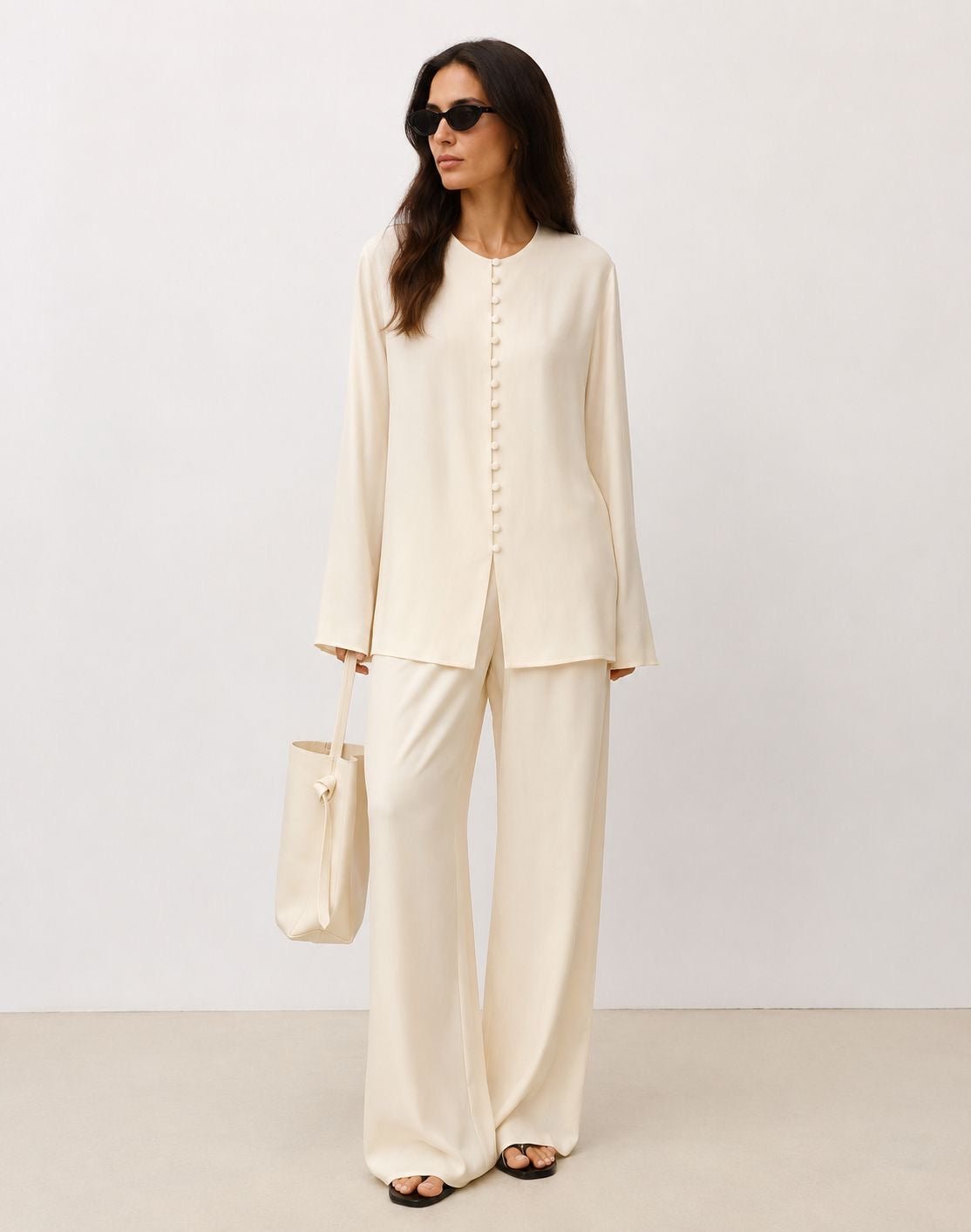 Soléne Silk Button Top Crema