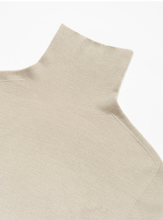 Mol Ultra Thin Merino Turtleneck Beige