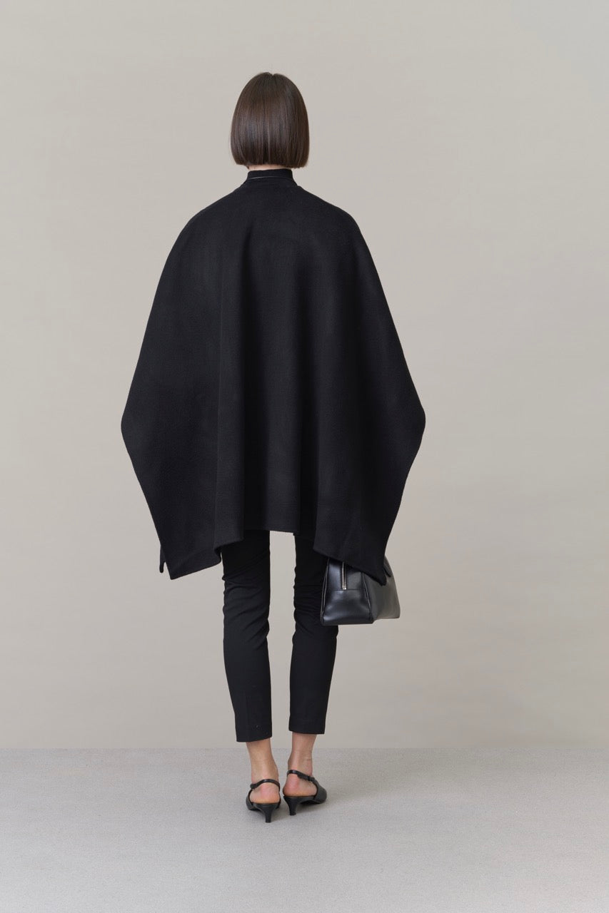 Nova Doublé Cashmere Blend Cape Onyx (Short)