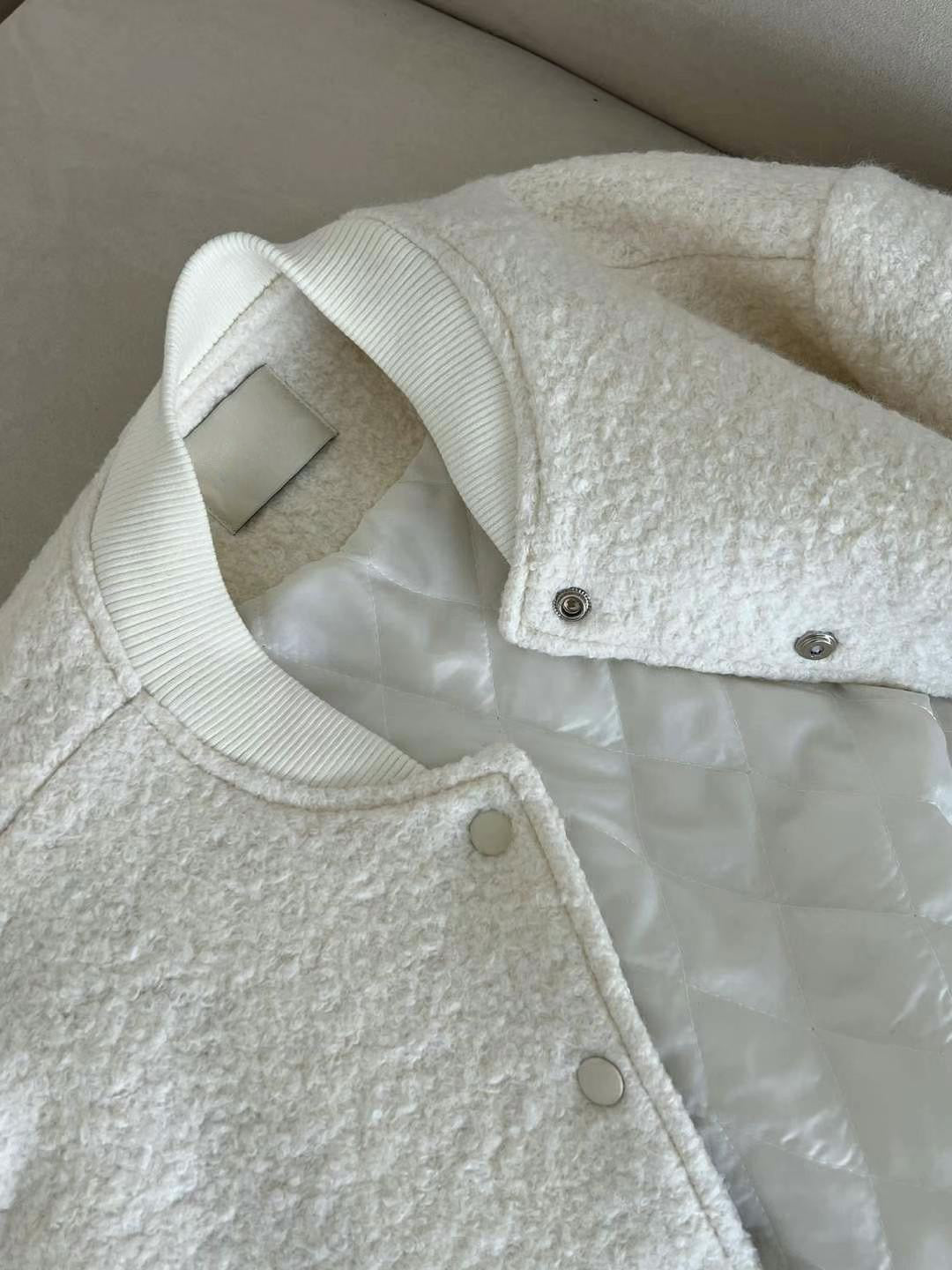 Viky Wool Bouclé Bomber Milk